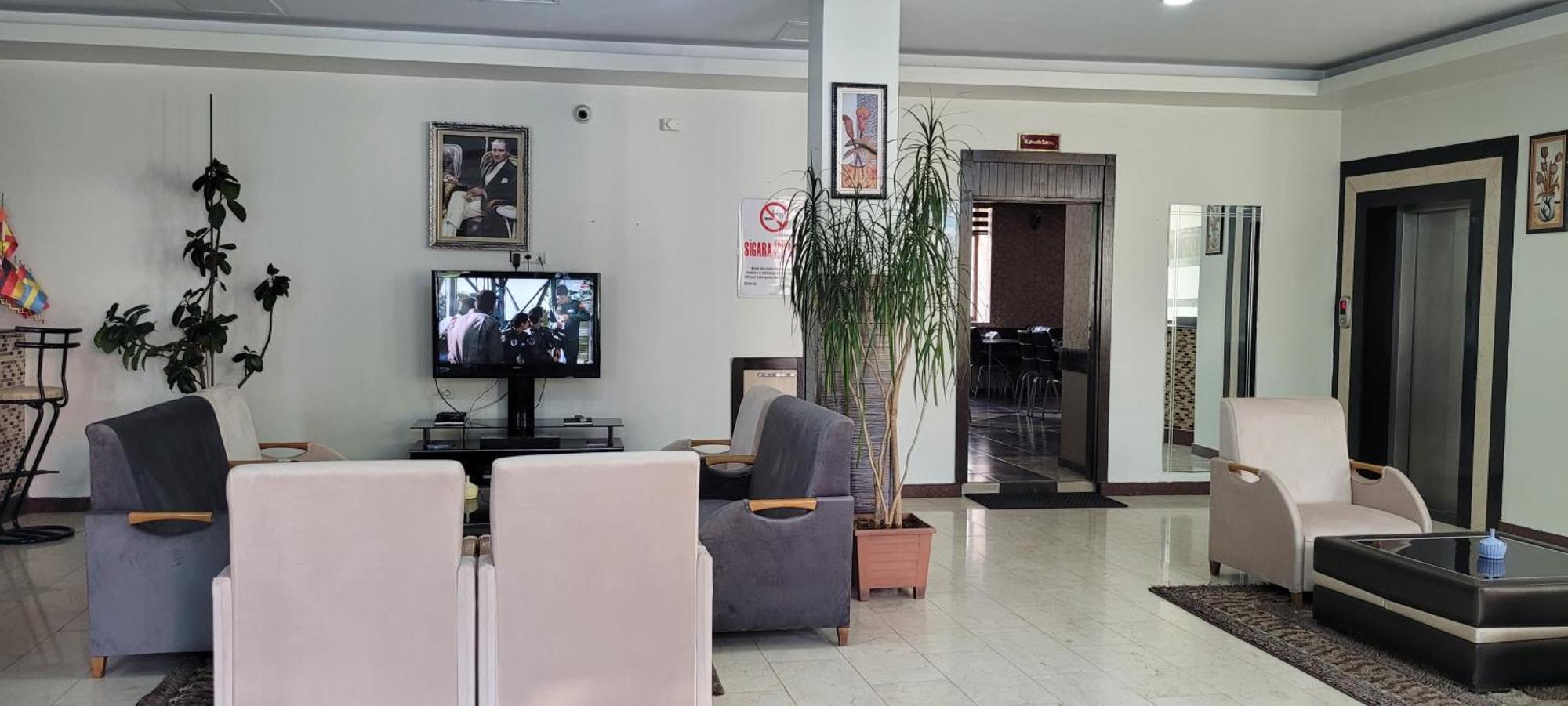 Guengoeren Hotel Kars Buitenkant foto